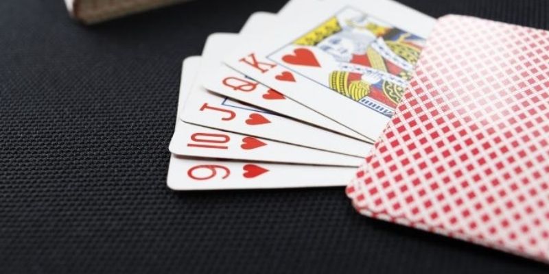 Phỏm - Một trong số những game bài được yêu thích
